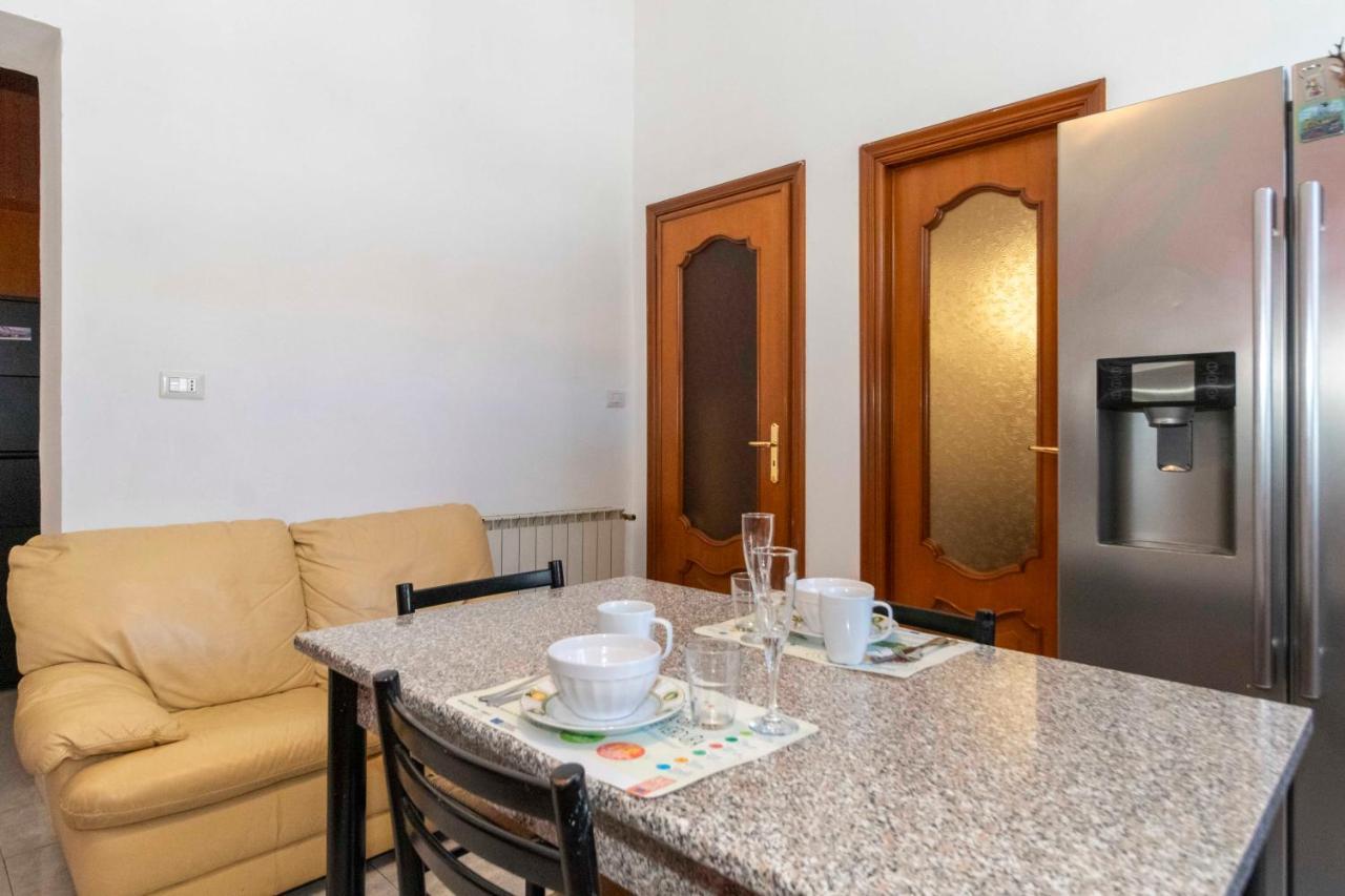 San Donato District & Piazza Statuto Roomy Flat *