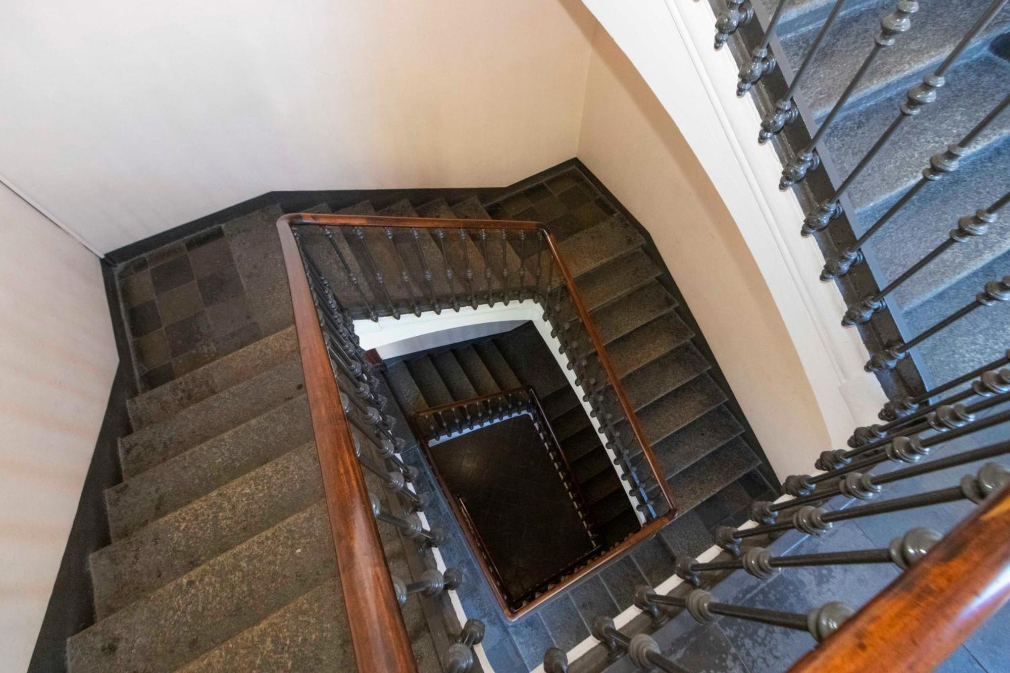 San Donato District & Piazza Statuto Roomy Flat *