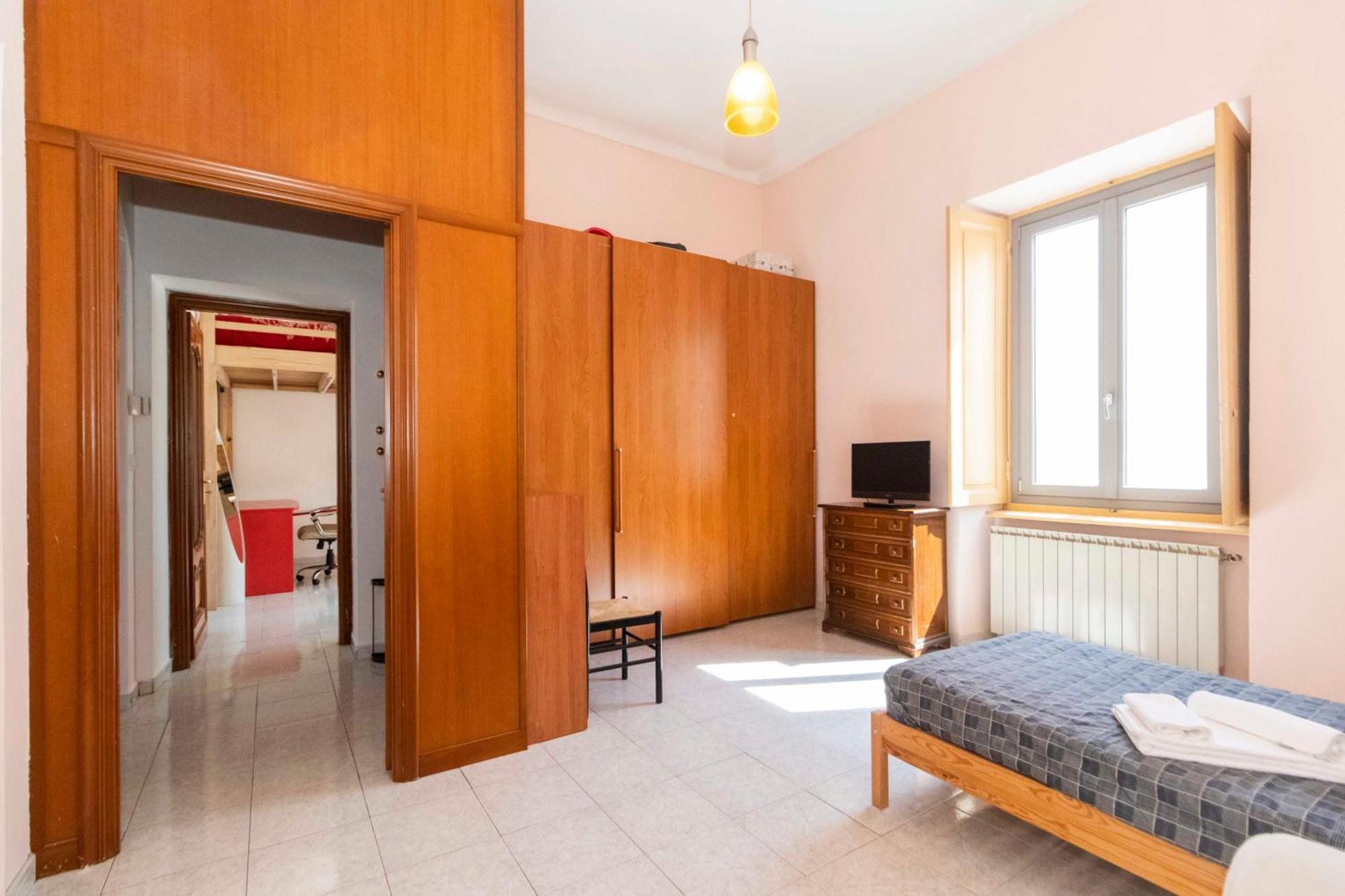 San Donato District & Piazza Statuto Roomy Flat Apartment Turin